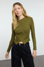 Trendyolmilla Haki Kruvaze Büzgü/Drape Detaylı Slim/Vücuda Oturan Örme Bluz TWOAW25BZ00216