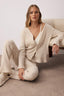 Bej Çizgili Hırka Yumuşak Tuşe Fırçalı Kışlık Fitilli Örme Pijama Takımı THMAW26PT00040