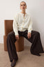 Ekru Düğme Detaylı Yumuşak Dokulu Ceket Görünümlü Triko Hırka TWOAW25HI00147