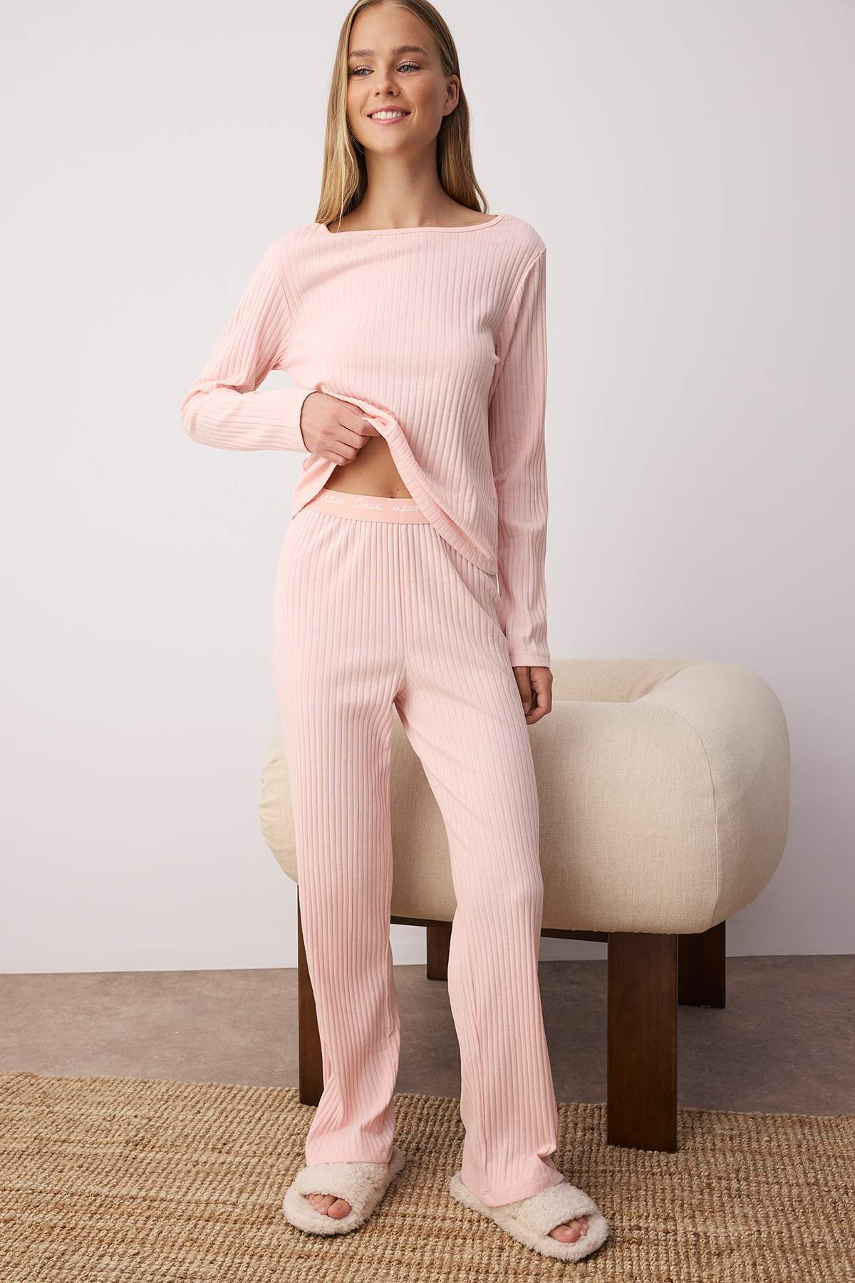 Trendyolmilla Bordo Slogan Lastik Detaylı Fitilli Örme Pijama Takımı THMAW21PT0269