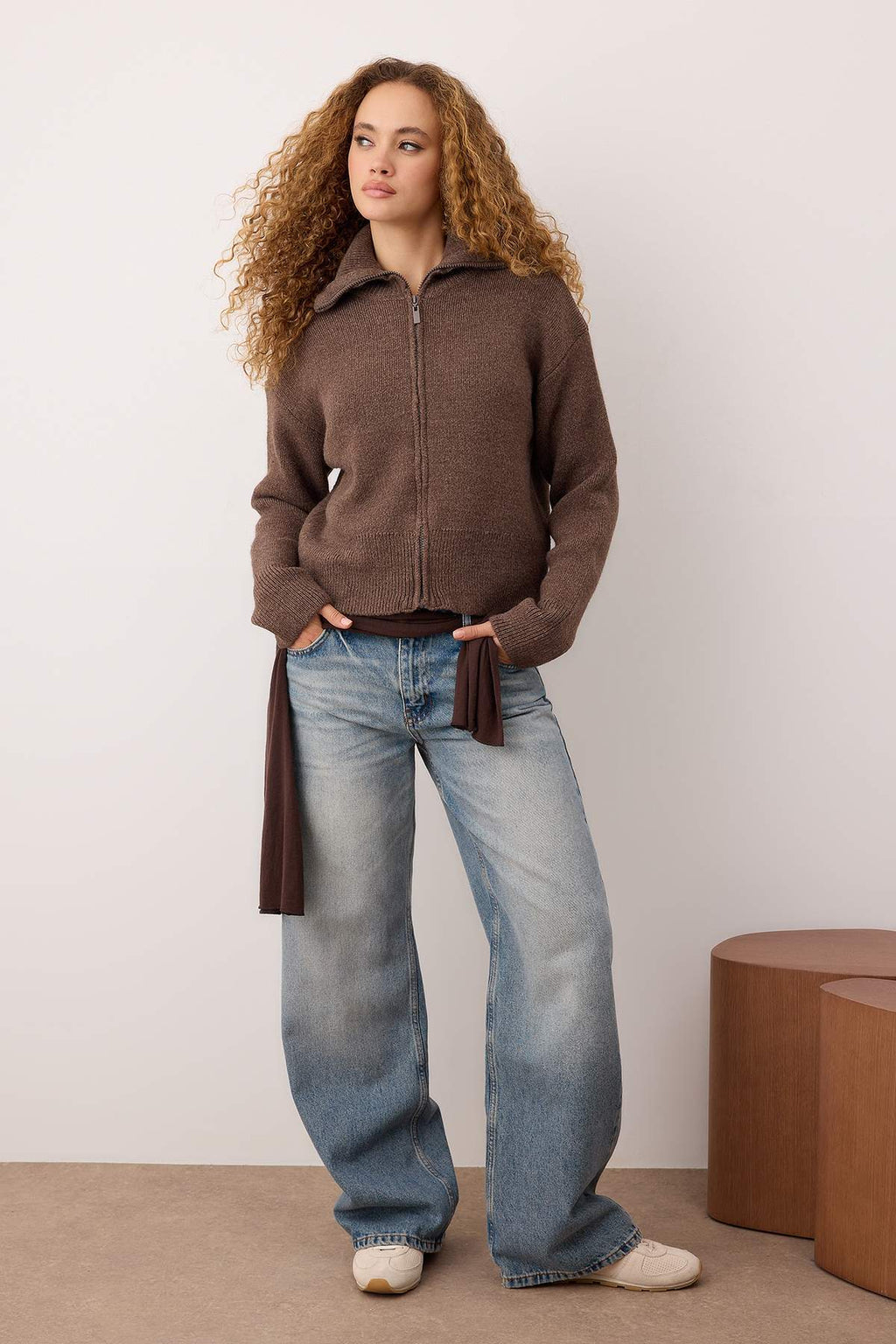 Trendyolmilla Wardrobe Essentials Taş Yumuşak Dokulu Geniş Kalıp Fermuarlı Triko Hırka | TWOAW26HI00092