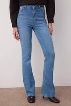 Trendyolmilla More Sustainable Açık Mavi Yüksek Bel Comfort/Esnek Flare İspanyol Paça Jeans TWOSS23JE00063
