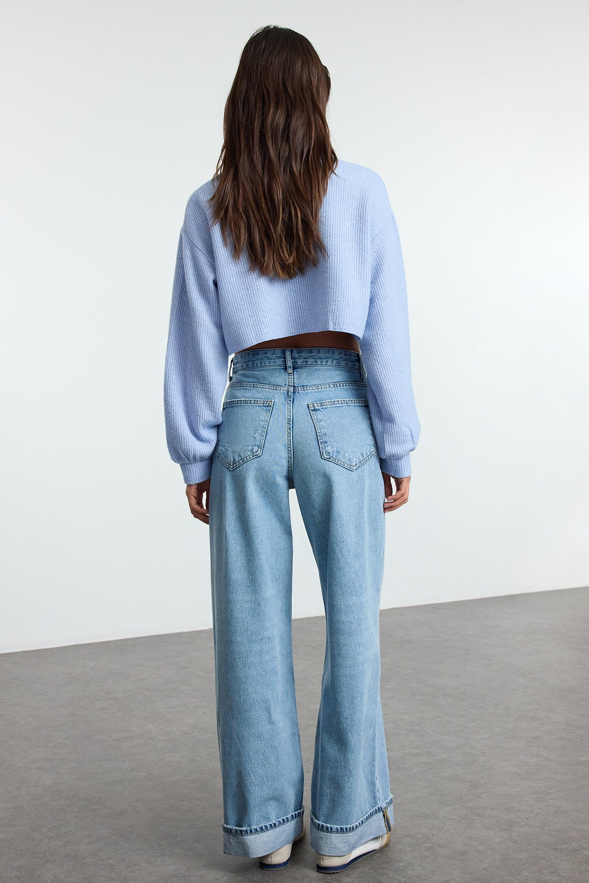 Trendyolmilla Koyu Mavi Katlı Paça Normal Bel Loose Baggy Jeans TWOSS25JE00001