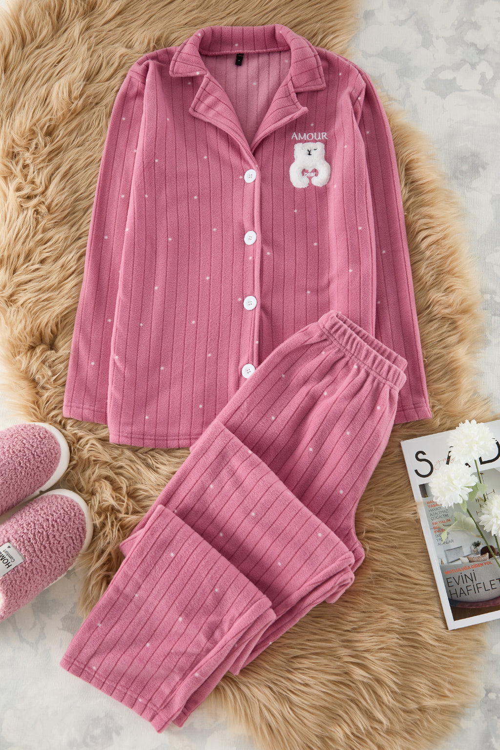 Trendyolmilla Lacivert Puantiyeli Hayvan Baskılı Polar Kışlık Örme Pijama Takımı THMAW24PT00176