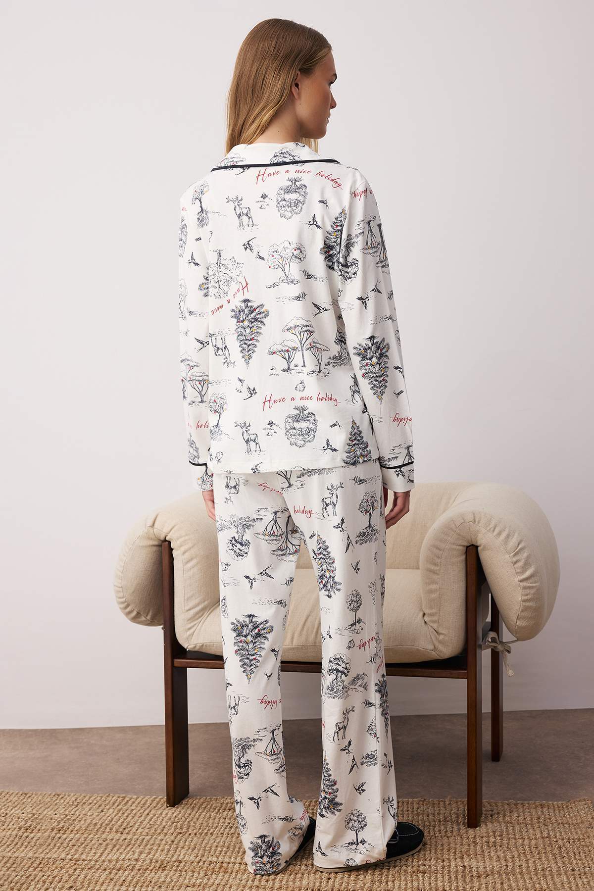 Ekru %100 Pamuklu Kış Temalı Biye Detaylı Örme Pijama Takımı THMAW25PT00038
