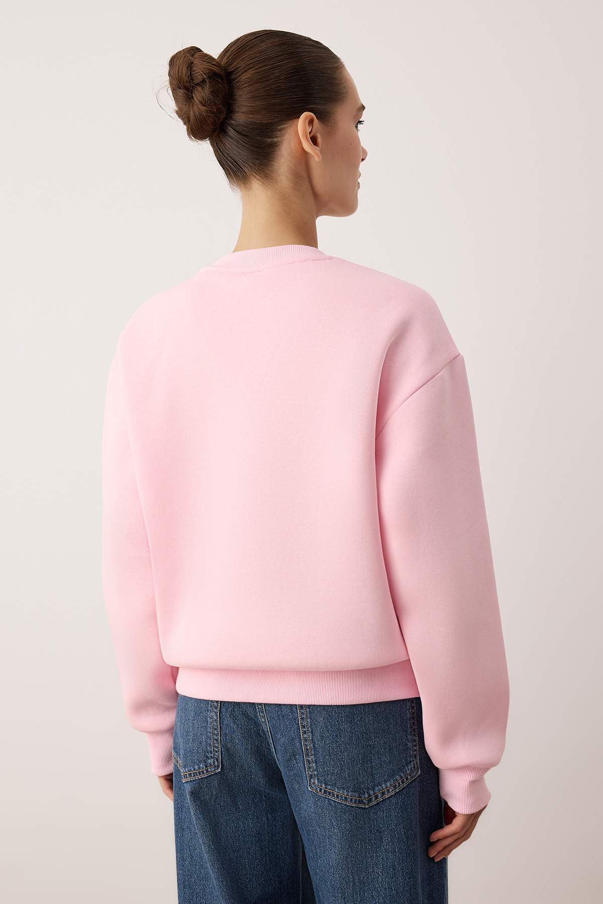 Trendyolmilla Siyah Animal Nakışlı Regular/Normal Kalıp Kalın İçi Polarlı Örme Sweatshirt TWOAW24SW00196