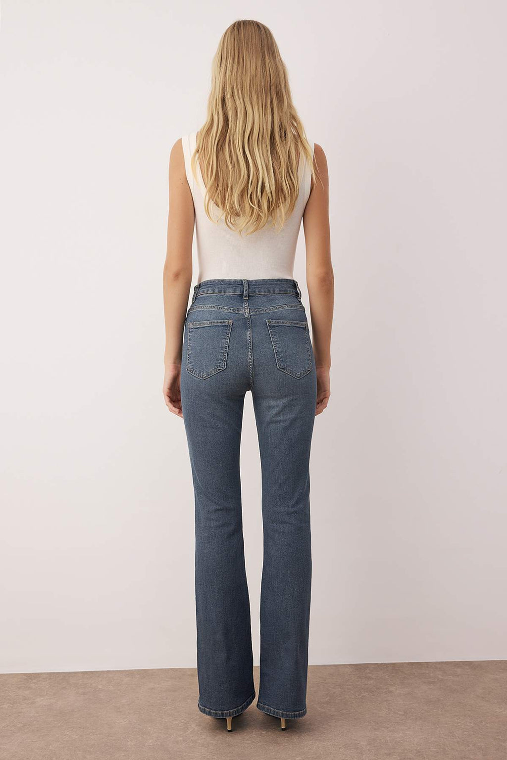 Trendyolmilla Mavi*002 Süper Yüksek Bel Comfort/Esnek Flare Jeans TWOSS23JE00064