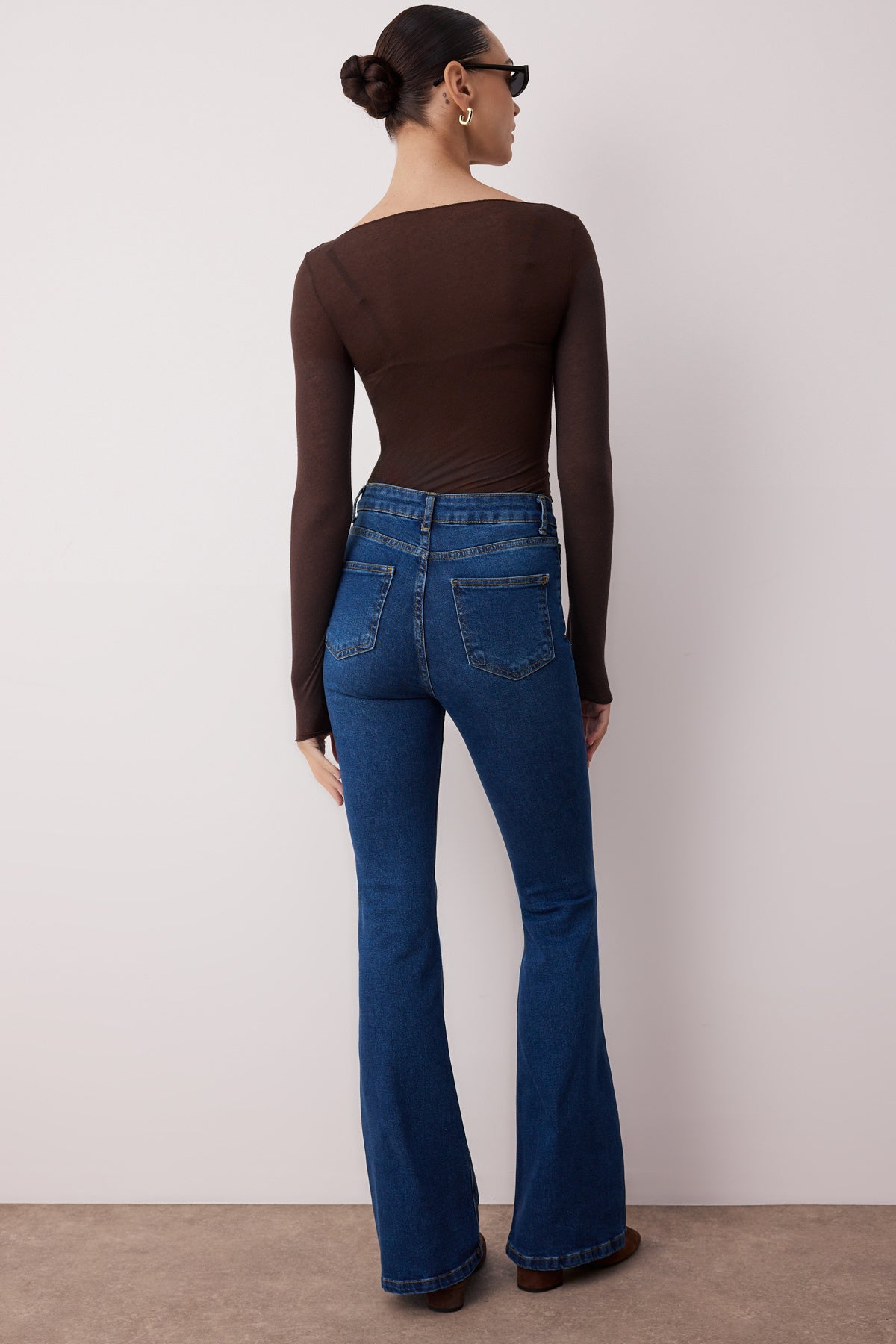 Trendyolmilla Mavi Önden Düğmeli Yüksek Bel Orta Esnek İspanyol Paça Flare Comfort/Esnek Jeans TWOSS20JE0111