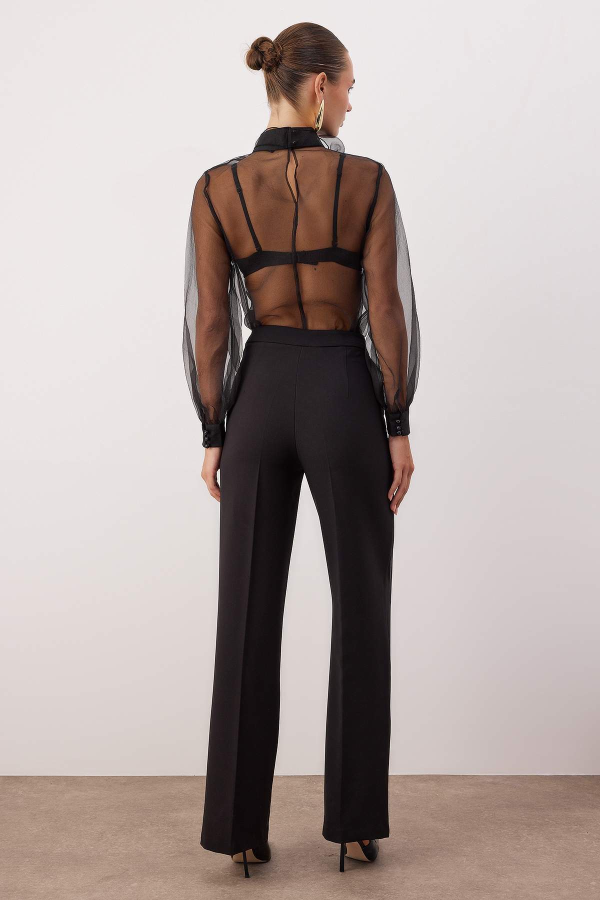 Siyah Geniş Paça Dokuma Pantolon TPRAW22PL0402
