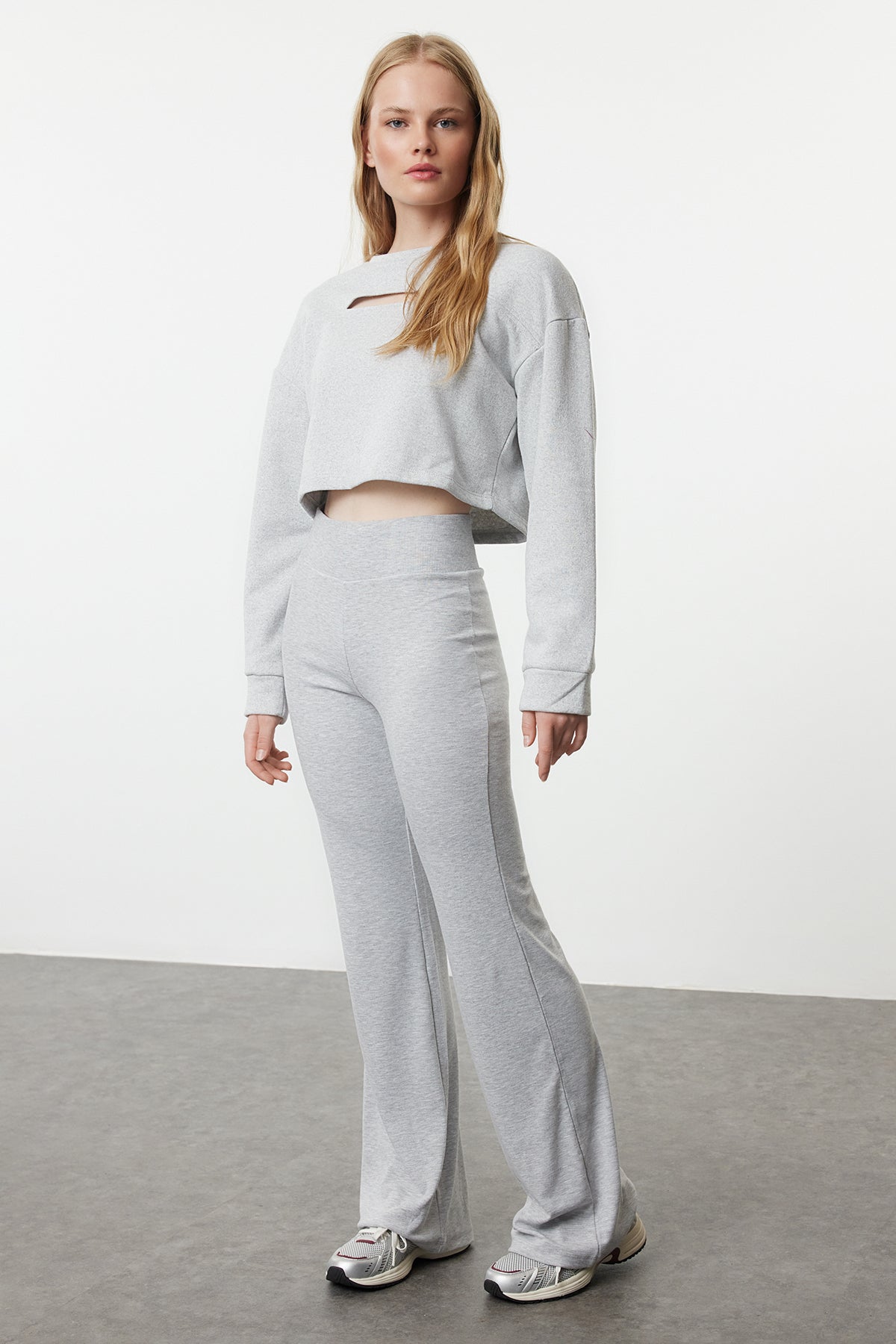 Trendyolmilla Kahverengi Wide Leg/İspanyol Paça Yüksek Bel İnterlok Esnek Örme Pantolon TWOAW25PL00006