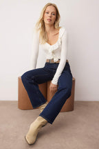 Trendyolmilla Siyah Fırfırlı Fitted/Vücuda Oturan Örme Bluz TWOAW26BZ00287