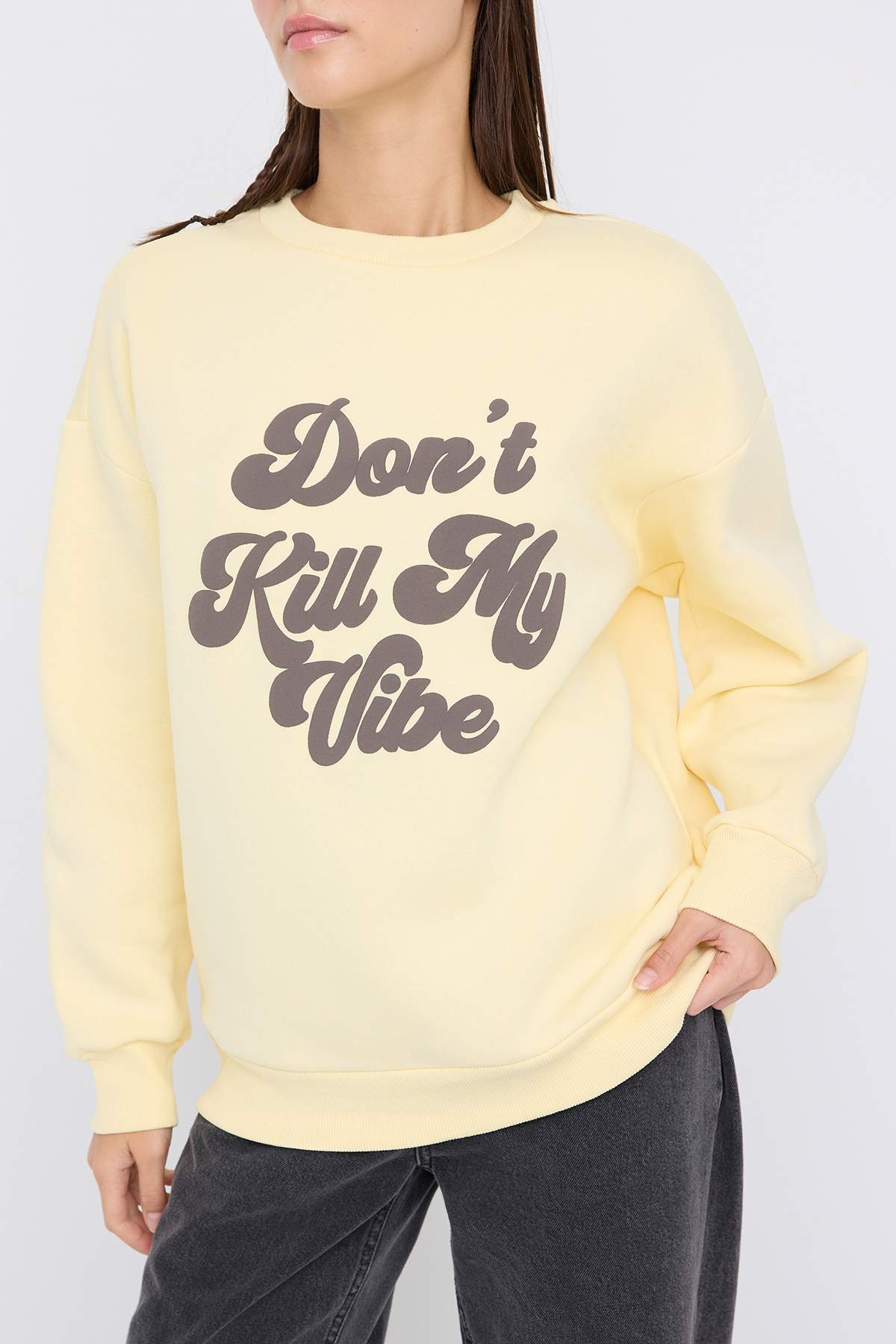 Teen Sarı Kabartma Slogan Baskılı Oversize/Geniş Kalıp Kalın Örme Sweatshirt TWOAW26SW00172