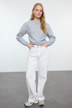 Gri Melanj Burgu Detaylı Crop Kalın İçi Polarlı Bisiklet Yaka Örme Sweatshirt TWOAW25SW00081