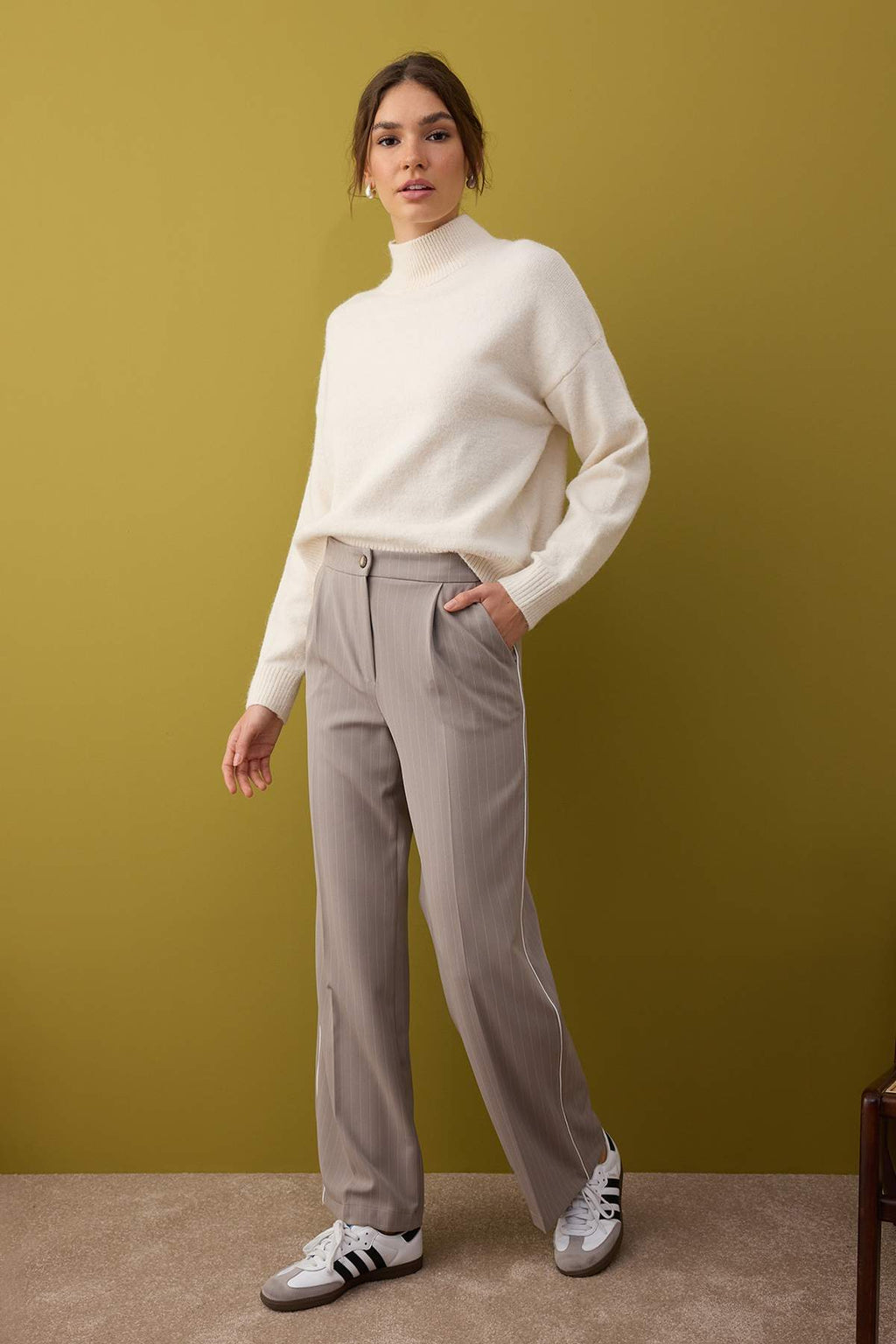 Vizon Çizgili Biye Detaylı Wide Leg/Geniş Paça Pantolon TWOAW26PL00044