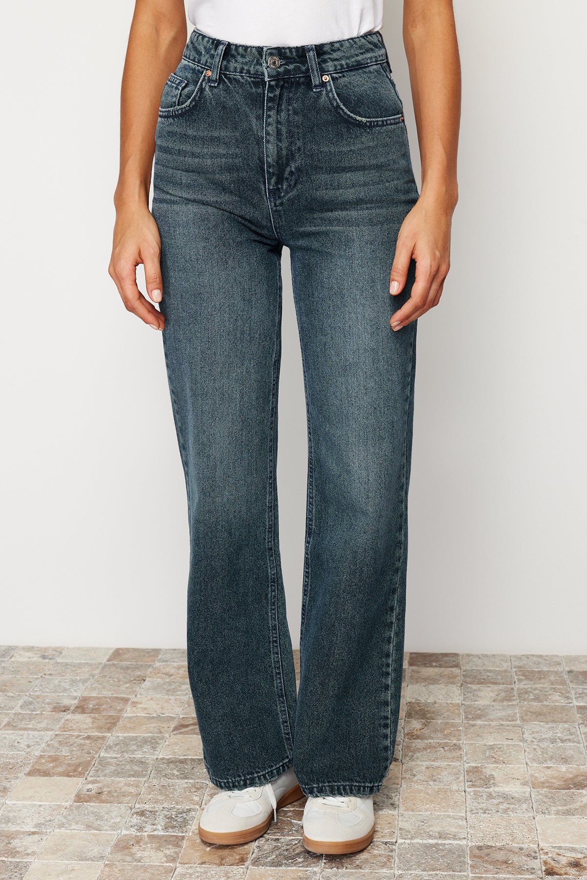 Trendyolmilla Ekru Yüksek Bel Wide Leg Jeans TWOSS24JE00080