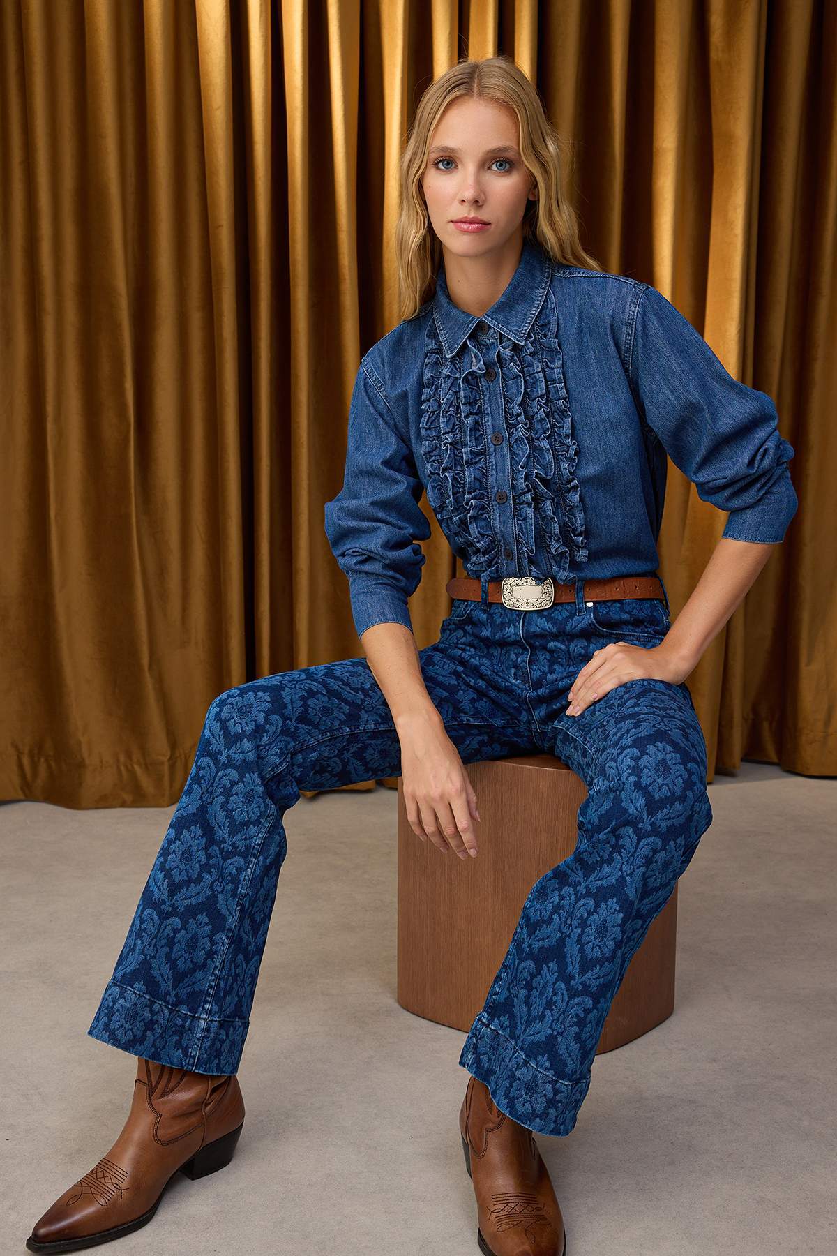Özel Koleksiyon Koyu Mavi Lazer Baskılı Yüksek Bel İspanyol Paça Comfort Flare Jeans TWOAW26JE00033