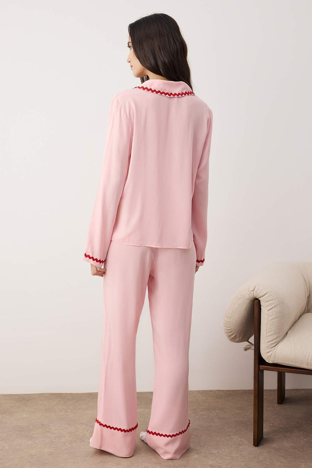 Pembe Şerit Detaylı Viskon Dokuma Pijama Takımı THMAW26PT00144
