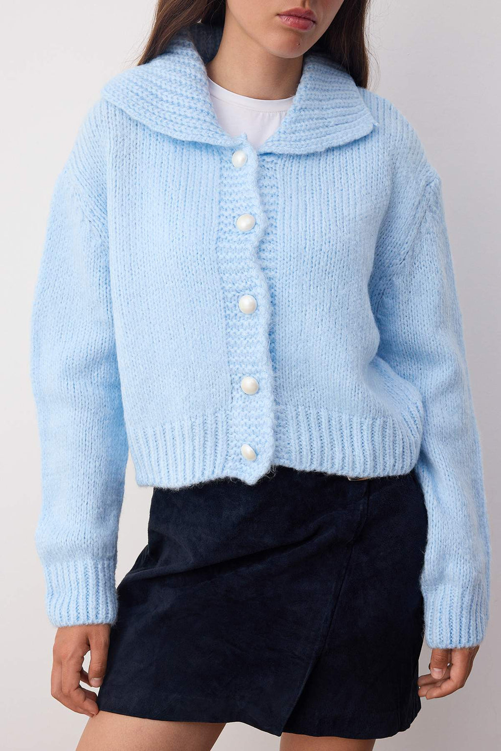Trendyolmilla Ekru  Oversize/Geniş Kalıp Crop  Triko Hırka TWOAW26HI00179
