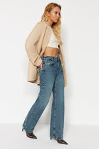 Trendyolmilla Mavi Soluk Efekt Vintage Yüksek Bel Wide Leg Geniş Paça %100 Pamuk Non-Stretch Jeans TWOAW24JE00089