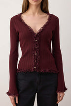 Trendyolmilla Teen Ekru V Yaka Dantel Garnili Premium/Özel İplikli Fitted/Vücuda Oturan Triko Hırka TWOAW26HI00098