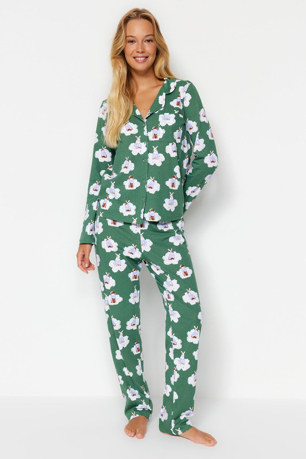 Trendyolmilla Koyu Yeşil %100 Pamuklu Tavşan Desenli Gömlek-Pantolon Örme Pijama Takımı THMAW24PT00002
