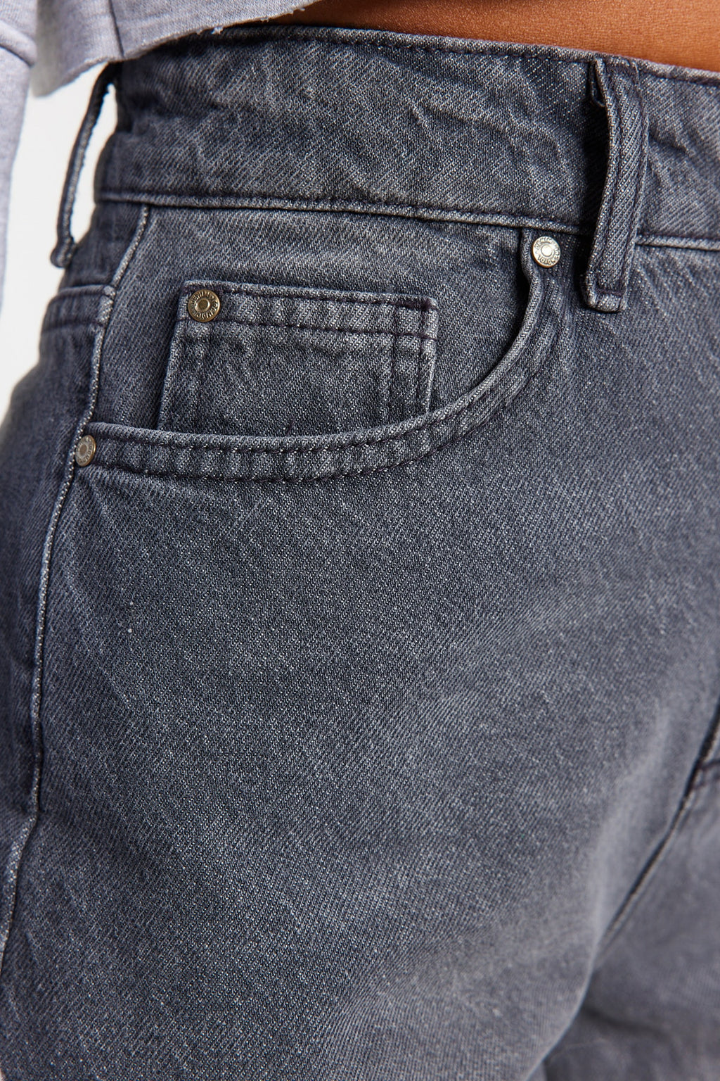 Trendyolmilla Beyaz Yüksek Bel Mom %100 Pamuk Non-Stretch Jeans TWOAW24JE00076