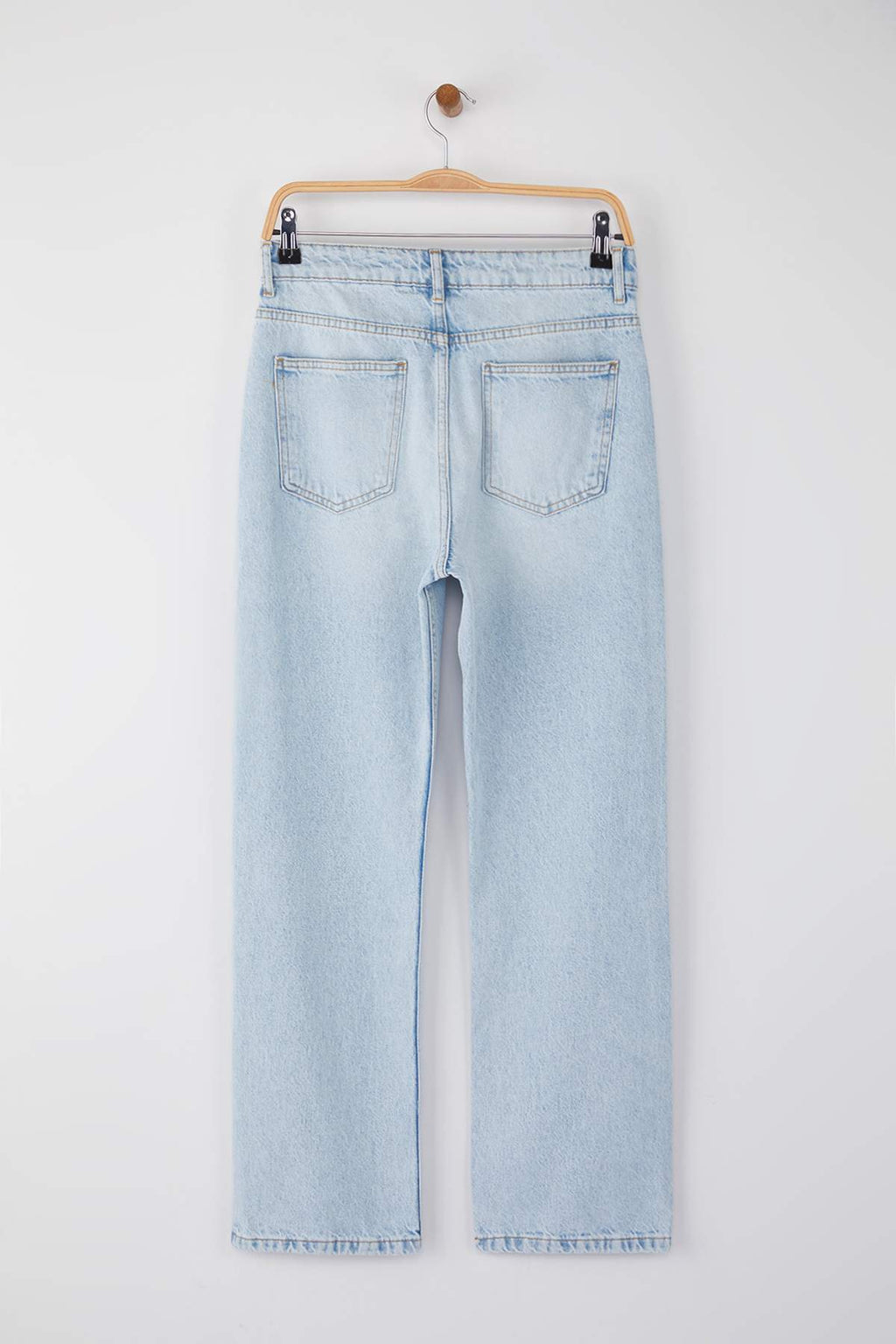 Trendyolmilla Gri Yüksek Bel Boru Paça Yeni Straight Jeans TWOAW26JE00060