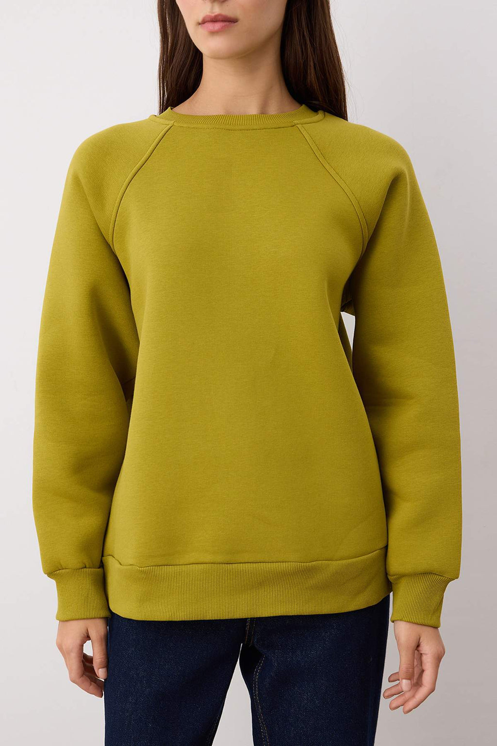 Yağ Yeşili Relaxed/Rahat Kalıp Basic Reglan Kol Bisiklet Yaka Örme Sweatshirt TWOAW24SW00104