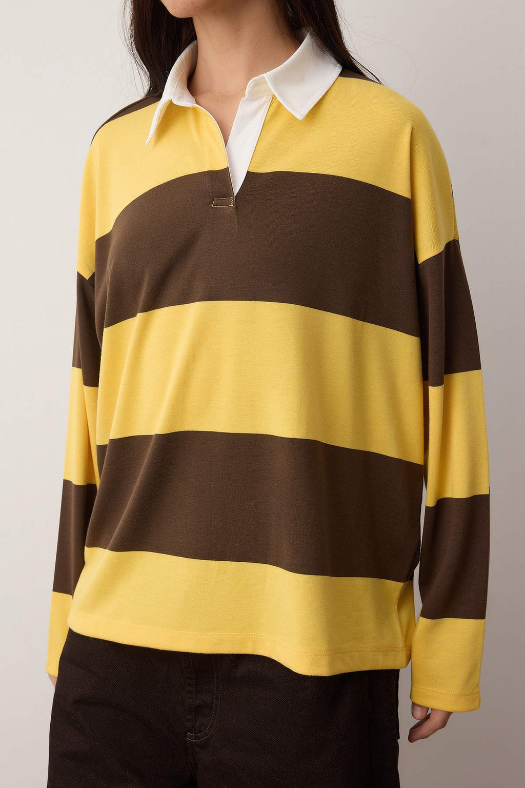 Trendyolmilla Kahverengi Çizgili Polo Yaka Oversize/Geniş Kalıp Örme Sweatshirt TWOAW26SW00051