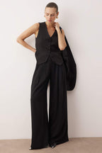 Trendyolmilla EXCLUSIVE Siyah Çift Pilili Dökümlü Kumaş Extra Wide Leg Geniş Paça Pantolon TWOAW26PL00122