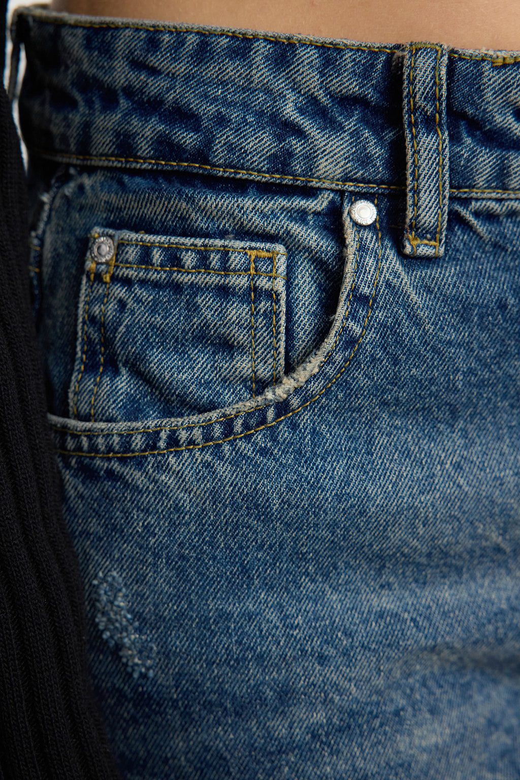 Koyu Mavi Yırtıklı Normal Bel Wide Leg Geniş Paça %100 Pamuk Non-Stretch Jeans TWOAW25JE00203