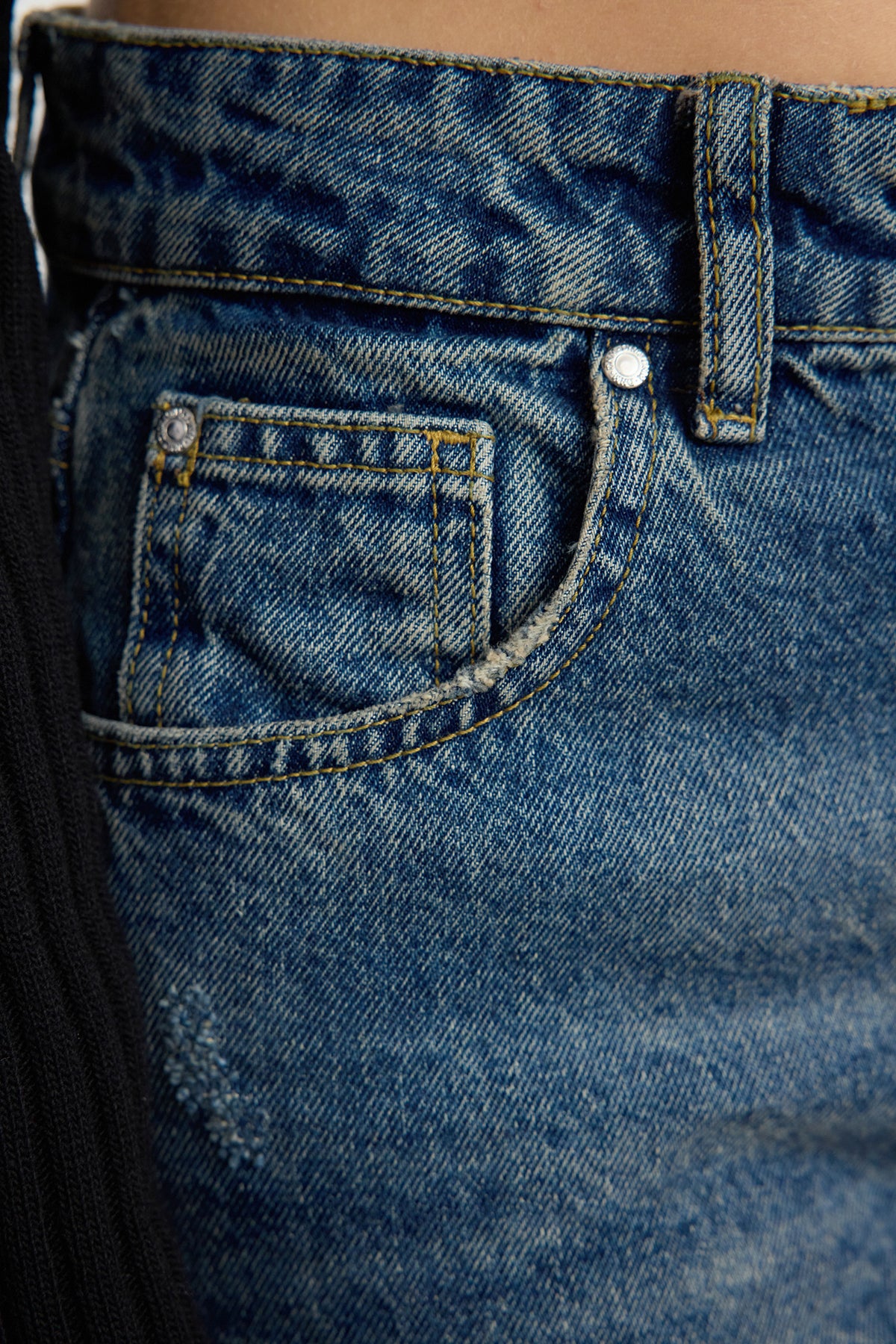 Koyu Mavi Yırtıklı Normal Bel Wide Leg Geniş Paça %100 Pamuk Non-Stretch Jeans TWOAW25JE00203