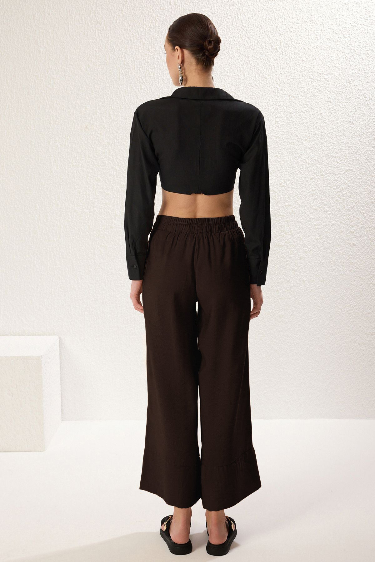 Trendyolmilla Vizon Modal Cep Detaylı Wide Leg/Geniş Paça Pileli Dokuma Pantolon TWOSS25PL00081 Palazzo