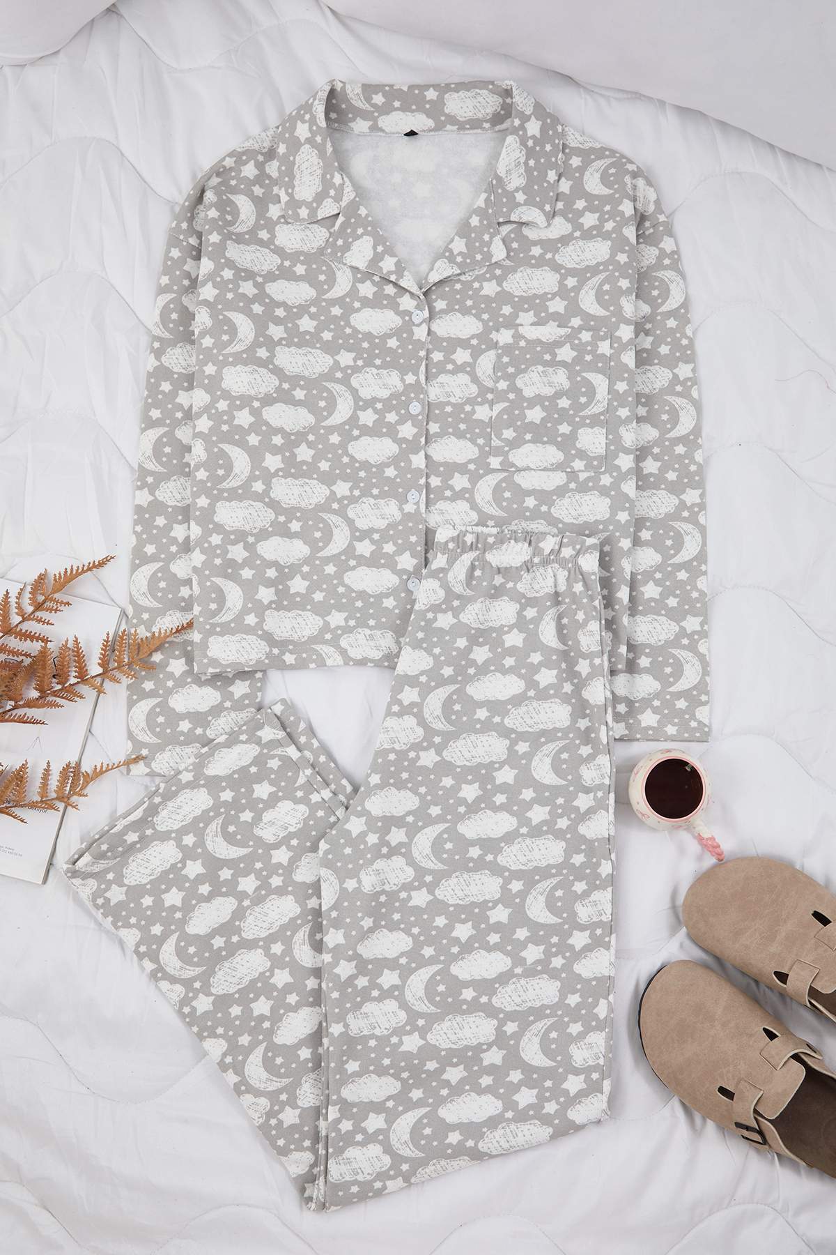Trendyolmilla Gri Pamuklu Bulutlu Cep Detaylı Örme Pijama Takımı THMAW25PT00227