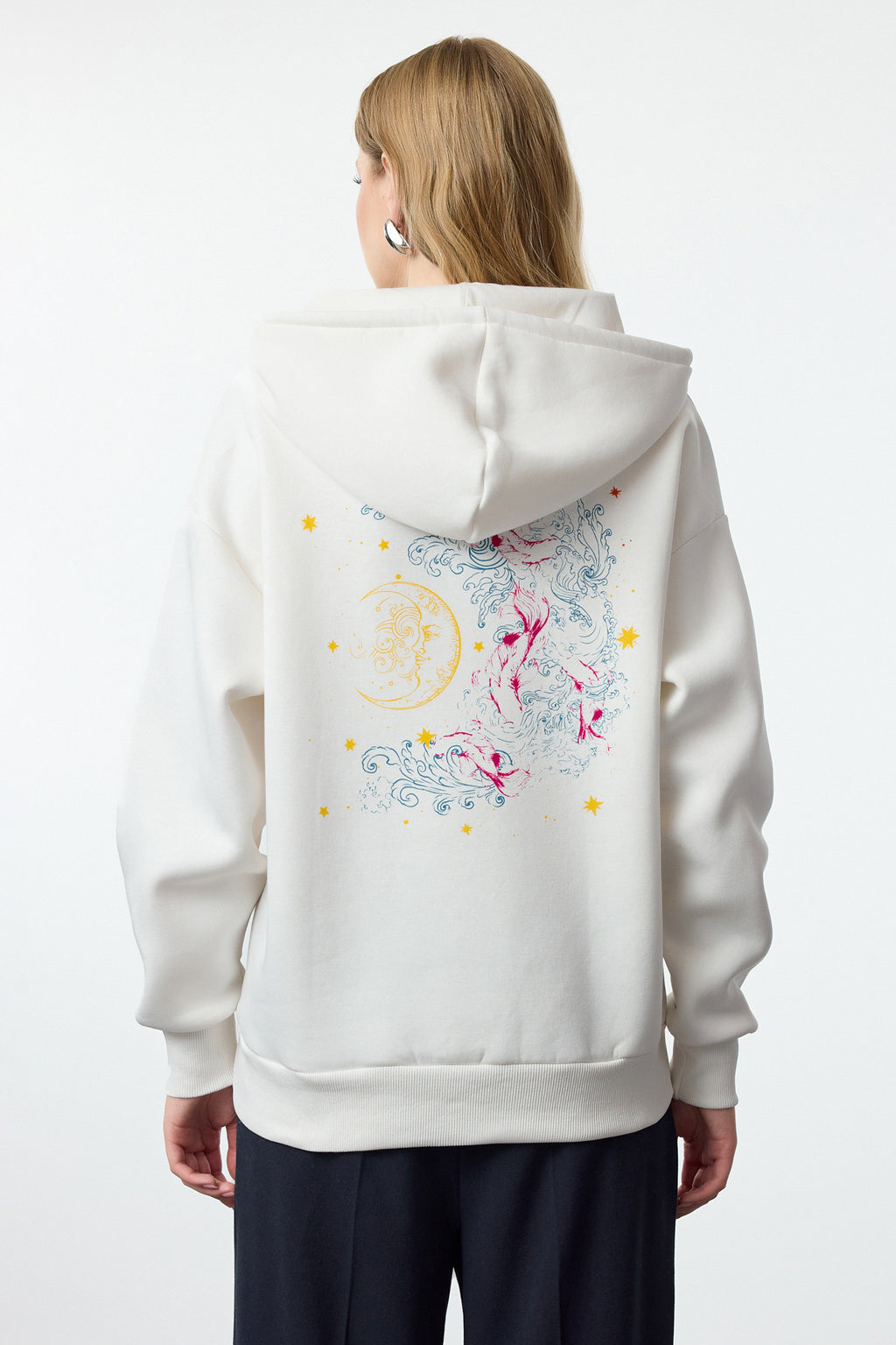 Trendyolmilla Ekru Kalın İçi Polarlı Kapüşonlu Baskılı Oversize/Geniş Kalıp Örme Sweatshirt TWOAW24SW00136