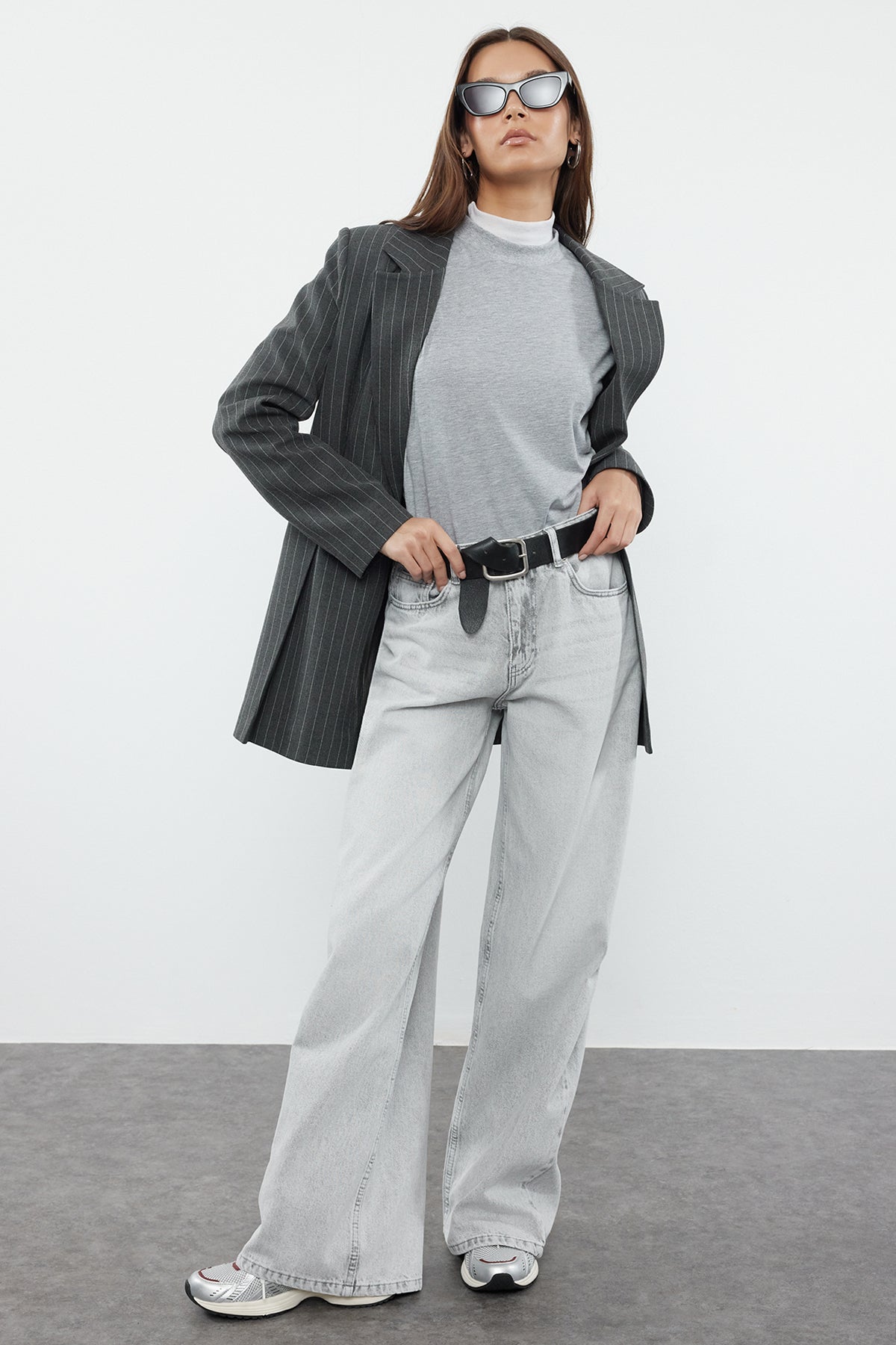 Gri Yüksek Bel Ekstra Geniş Paça Wide Leg Palazzo Geniş Paça %100 Pamuk Jeans TWOAW25JE00102 Secondary image