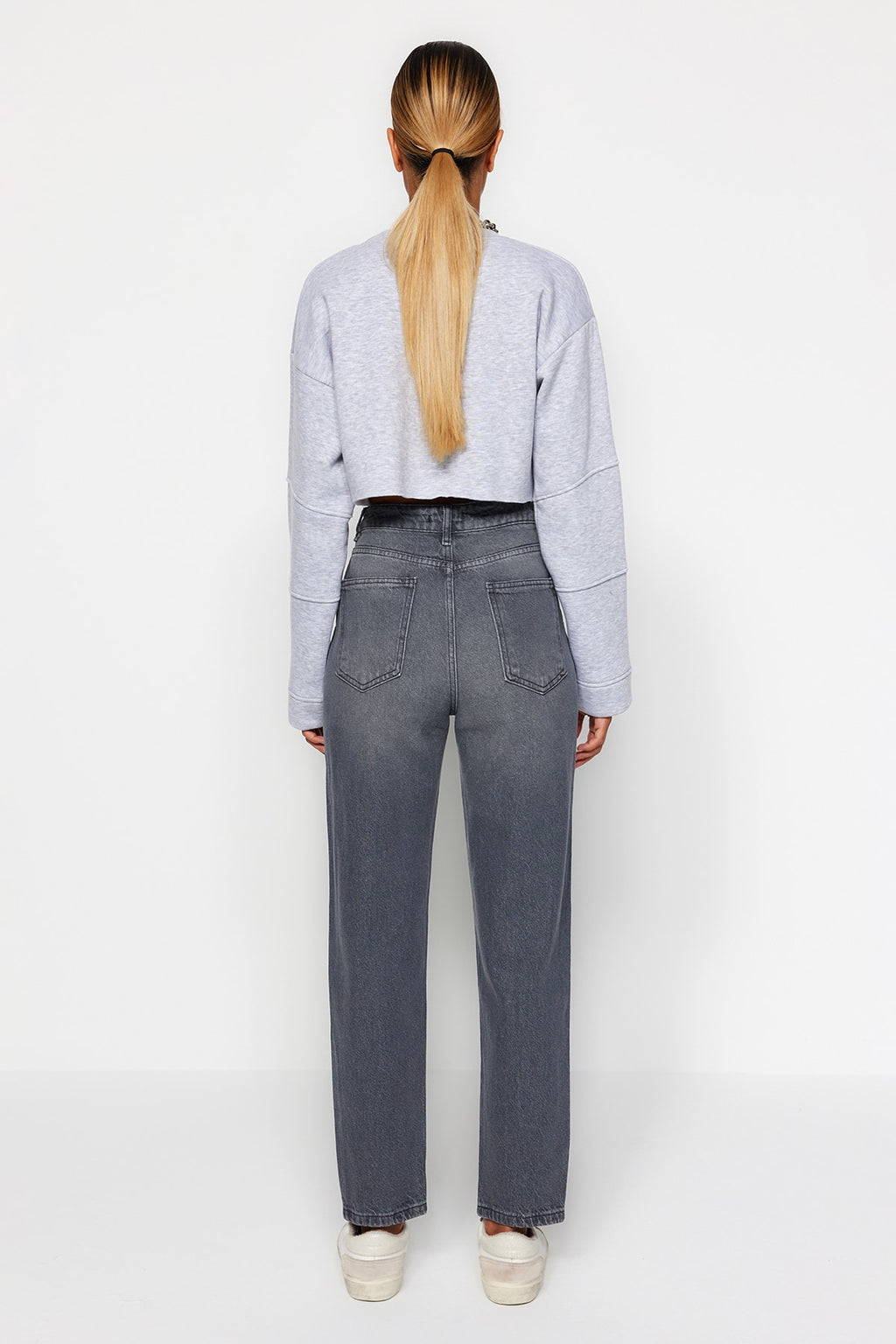 Trendyolmilla Beyaz Yüksek Bel Mom %100 Pamuk Non-Stretch Jeans TWOAW24JE00076