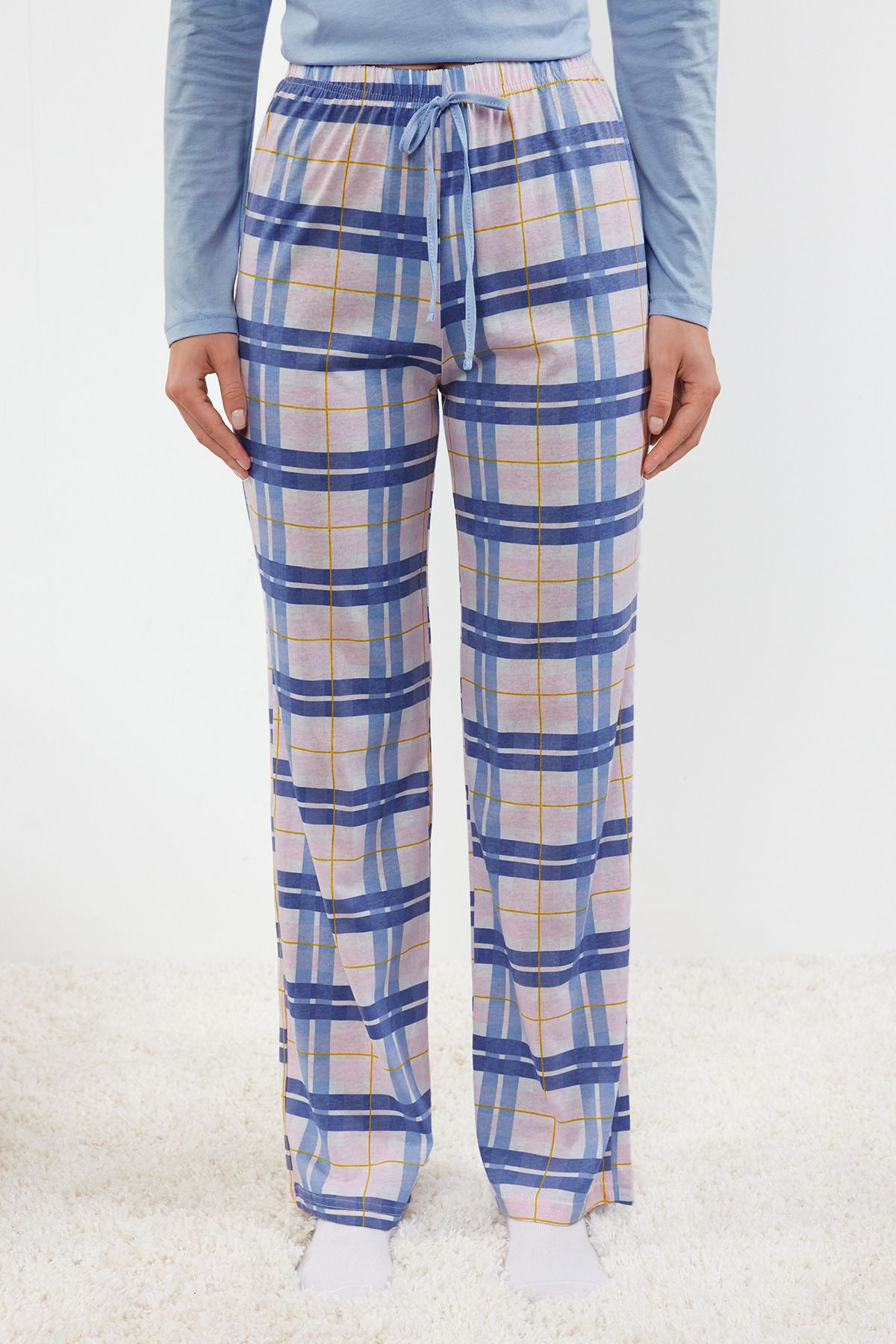 Mavi %100 Pamuklu Ekoseli Bağlama ve Düğme Detaylı Örme Pijama Takımı THMAW25PT00004