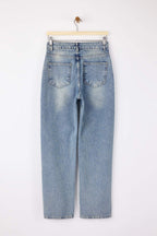 Trendyolmilla Açık Mavi Yüksek Bel YENİ MOM %100 Pamuk Non-Stretch Jeans TWOAW26JE00273