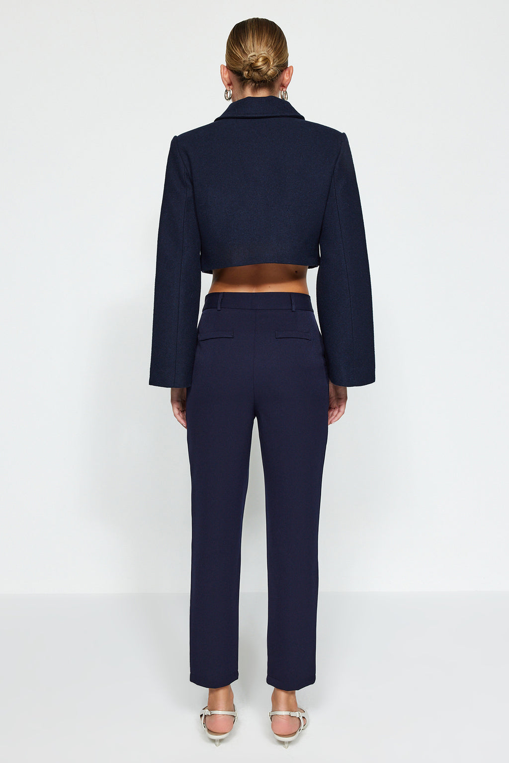 Trendyolmilla Siyah Basic Cigarette Dar Paça Dokuma Kumaş Pantolon TWOSS19ST0038