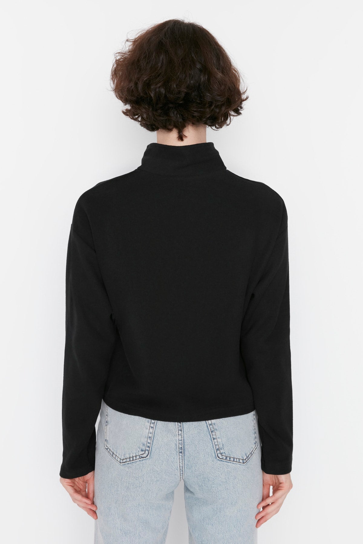 Trendyolmilla Siyah Selanik/Triko Görünümlü Fermuarlı Yaka Regular/Normal Kalıp Örme Sweatshirt TWOAW22SW0732
