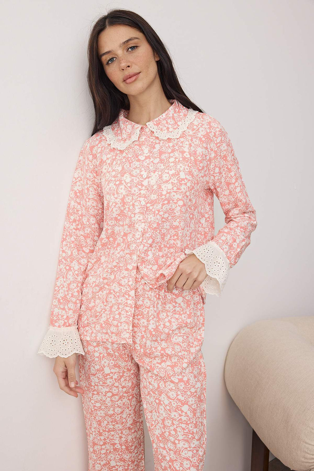 Trendyolmilla Mavi Çiçekli Viskon Dokuma Pijama Takımı THMAW26PT00185