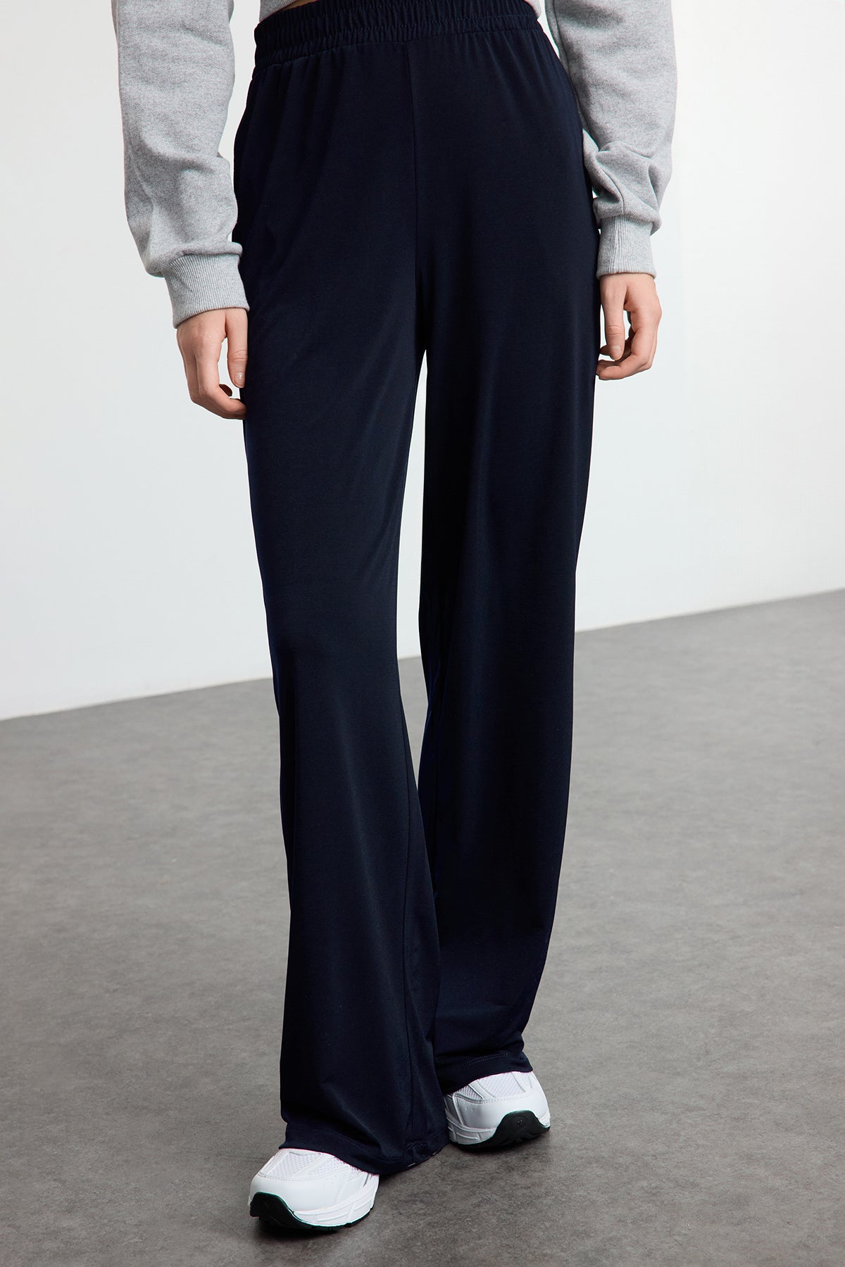 Trendyolmilla Lacivert Wide Leg/Rahat Kesim Yüksek Bel Esnek Pantolon TWOSS23PL00129