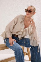 Trendyolmilla Gri Fırfırlı Bohem İnce Pamuklu Kumaş Uzun Kol Dokuma Bluz TWOSS25BZ00551