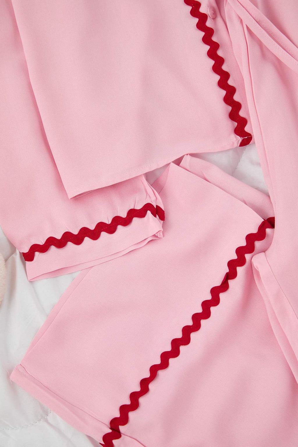 Pembe Şerit Detaylı Viskon Dokuma Pijama Takımı THMAW26PT00144