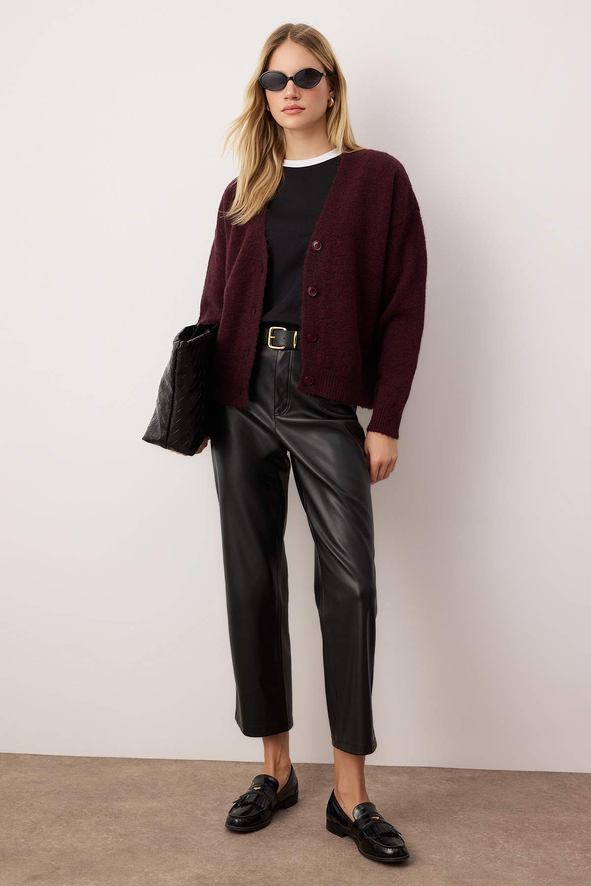 Trendyolmilla Wardrobe Essentials Bordo Alpaca Karışımlı Basic Triko Hırka TWOAW26HI00265 Secondary image