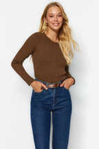 Trendyolmilla Kahverengi Basic Bisiklet Yaka Triko Kazak TWOAW23KZ01249