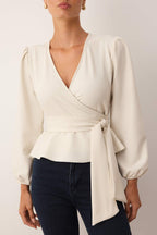 Trendyolmilla Ekru Kruvaze Bağlama Detaylı Dokuma Dokuma Bluz TWOAW20BZ1089