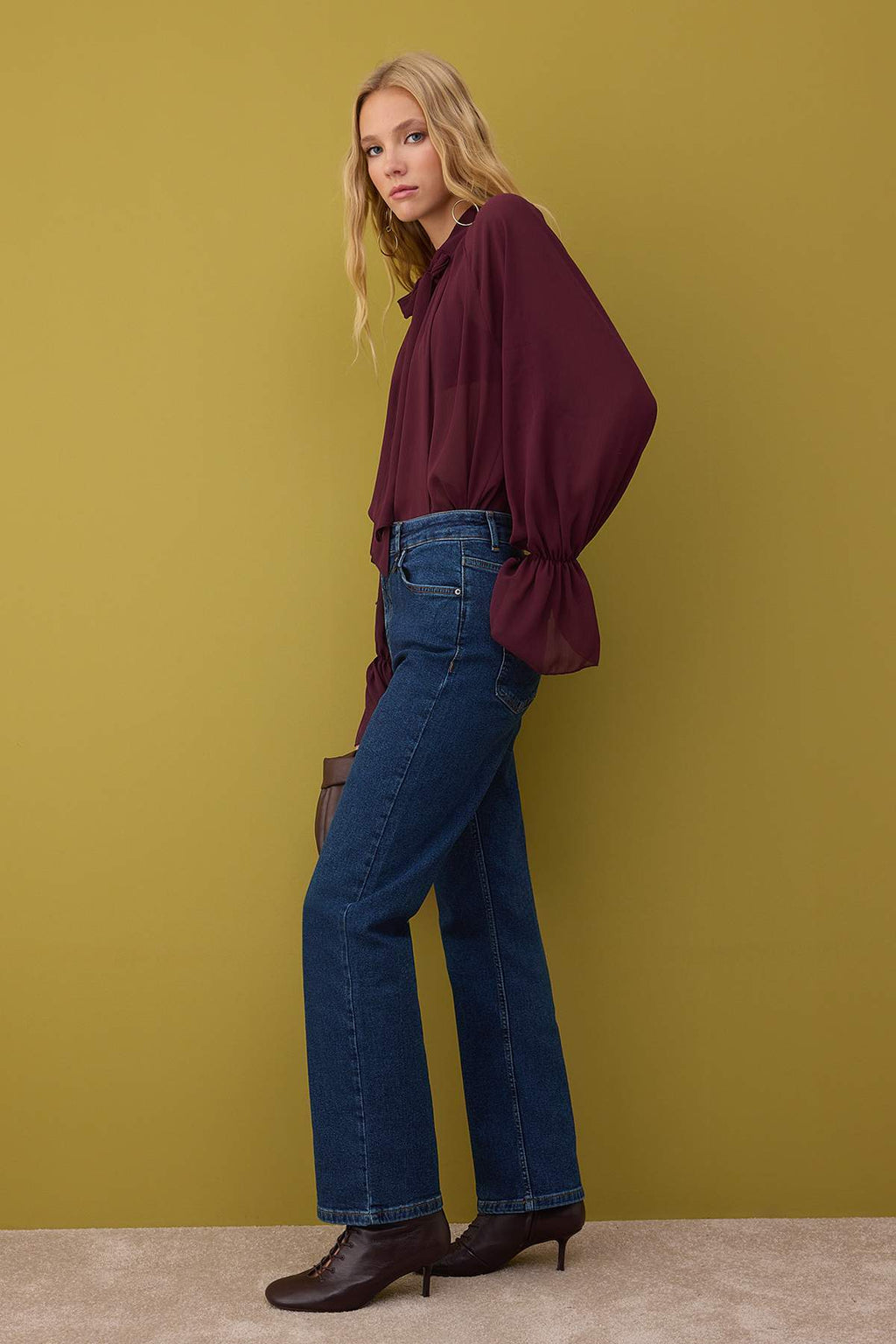 Koyu Mavi Yüksek Bel Comfort/Esnek/Rahat Straight Düz Kesim Boru Paça Jeans TWOAW26JE00062