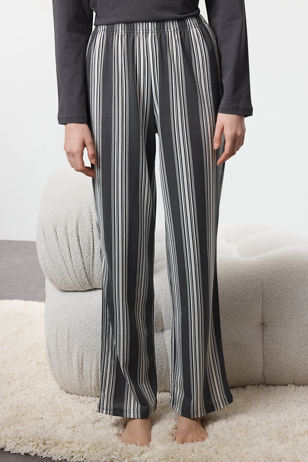 Trendyolmilla Antrasit Pamuklu Çizgili Örme Pijama Takımı THMAW25PT00188